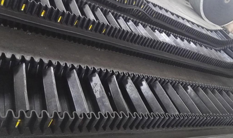 橡胶挡边（大倾角）带